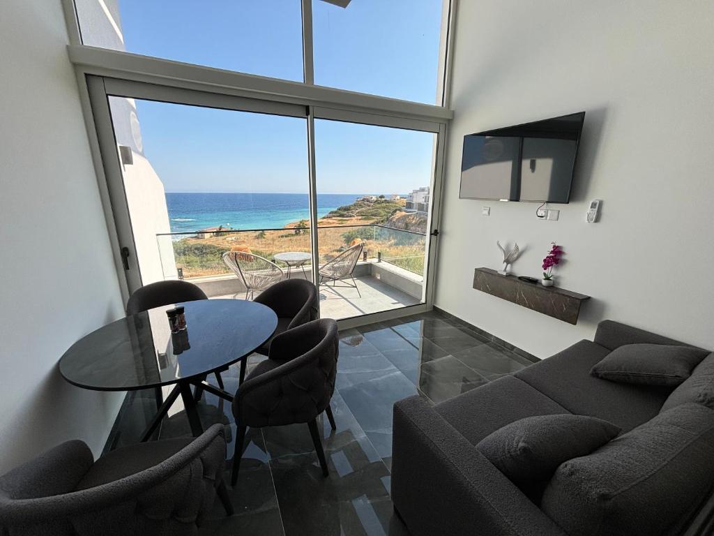 Atlantis B1-9, Akanthou