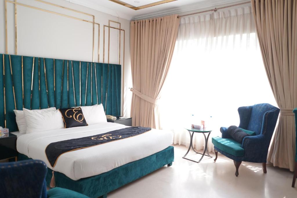 Envoy Express, Islamabad