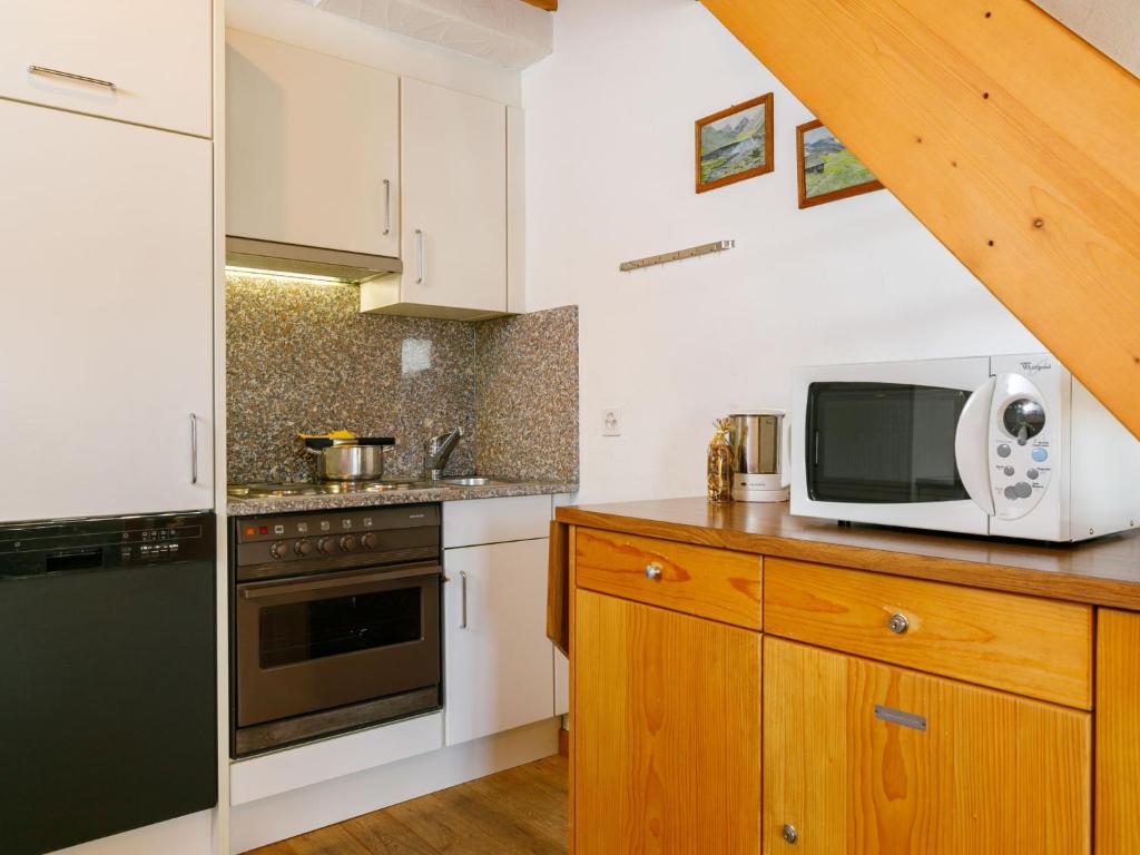Apartment Residenza Chesa Margun 59-4 by Interhome - 4