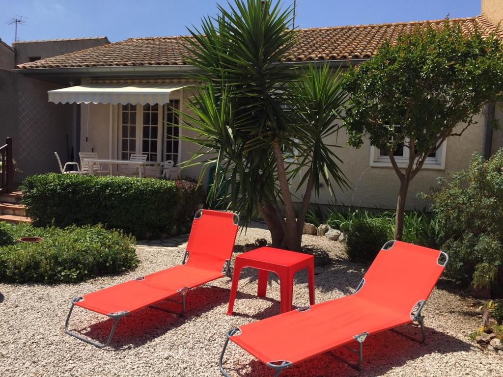 AGENCE JF IMMO -Villla plain pied climatisée spacieuse 6 pers proche des plages - V0303 - 2
