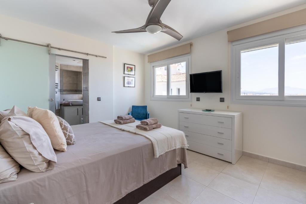Stylish 2 bedroom penthouse with breathtaking view - 3