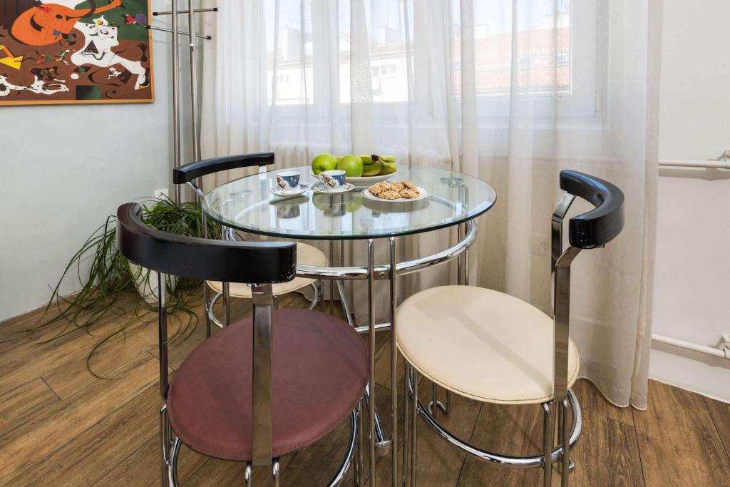 Studio Apartment Monument - 3