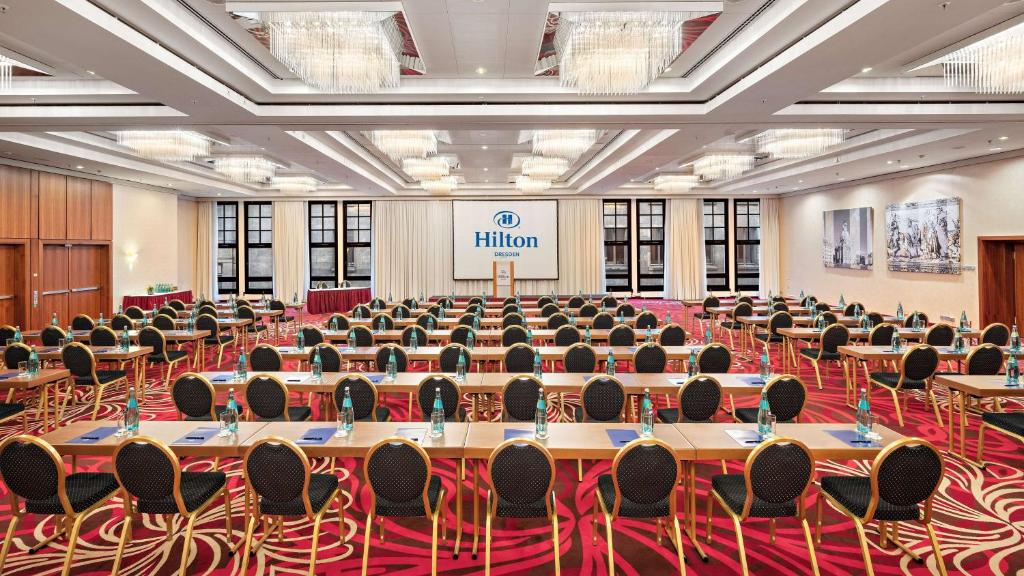 Tárgyalóterem/bálterem