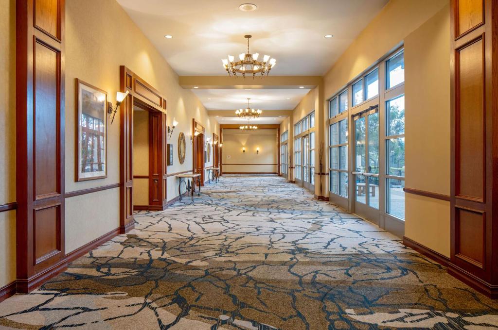 Tárgyalóterem/bálterem