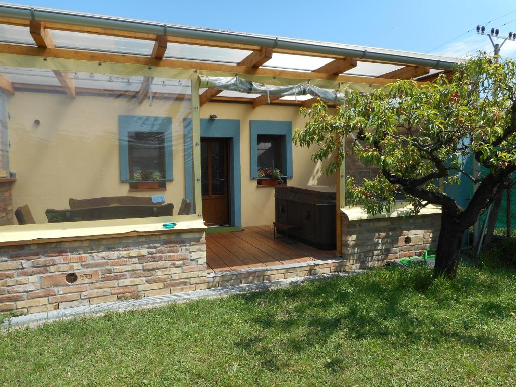 Pod Věží, Zaječí