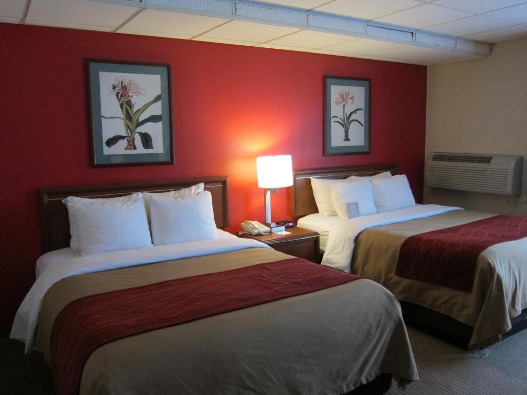 Ramada by Wyndham Downtown Spokane photo