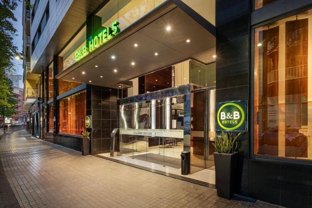 B&B HOTEL Ciudad de Lleida 전경
