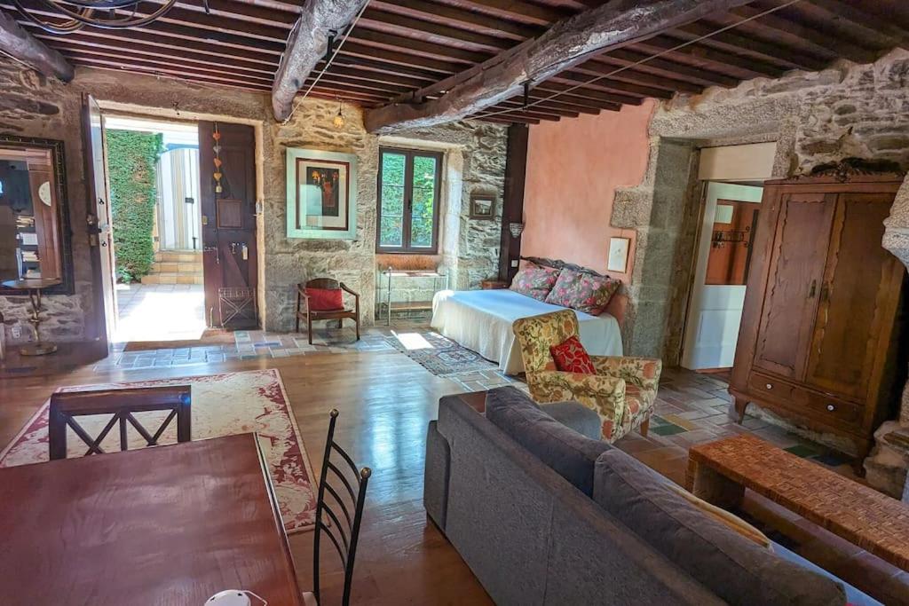 Casita de piedra de 1900 Restaurada - 3