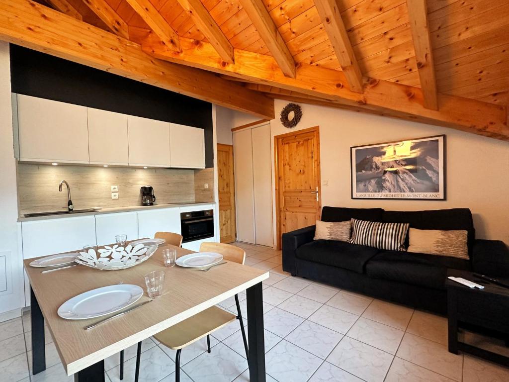 Charmant T2 en centre-ville avec balcon et animaux acceptés - FR-1-624-43 - 1