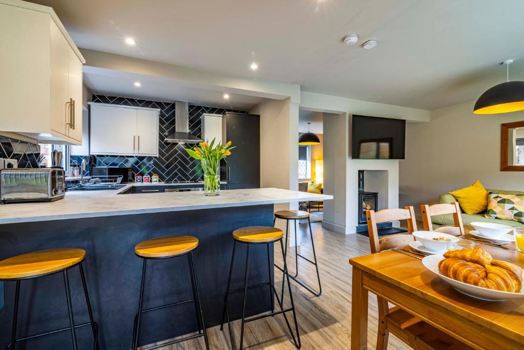 Modern home - great facilities-J26 M1 near IKEA, Nottingham