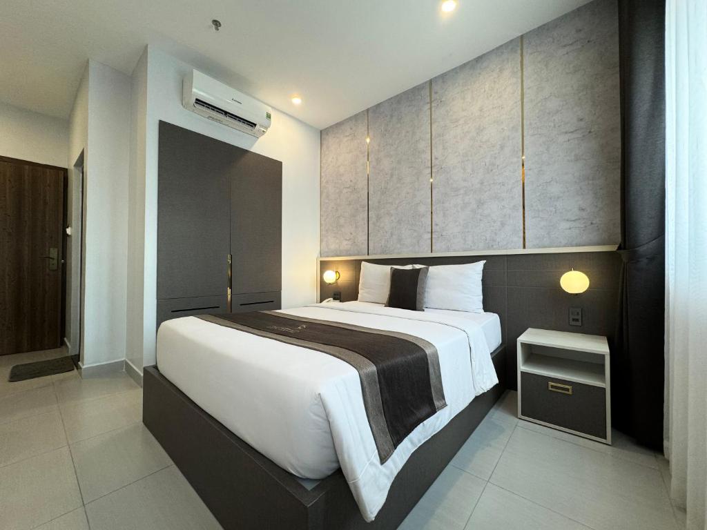 LION 3 HOTEL