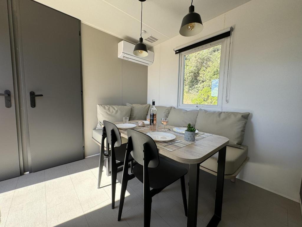 Le Laurier, mobil-home climatisé avec vue sur mer - 5