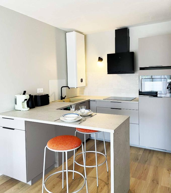 Fenêtre sur Cour - Hyper centre, Parking Inclus, Balcon, Wifi - 5