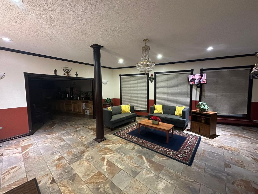 홀리데이 인 익스프레스 호텔 앤 스위트 애선스