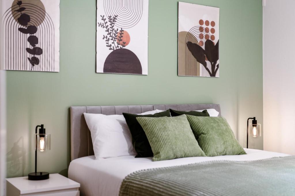 STN - Bishops's Stortford - Free Gated Parking - Two Bed Apartment - Perfect location for Stansted Airport, Bishops Stortford