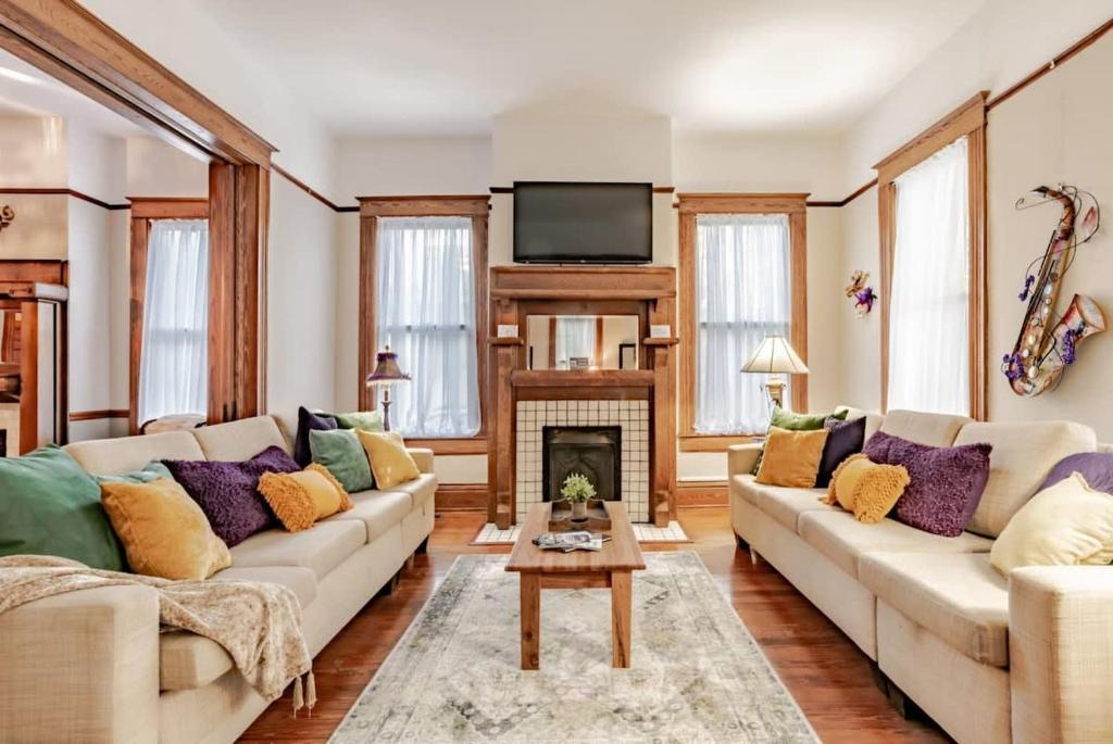 Heavenly on Hunter-Historic Grandeur-The Cannon, Mobile