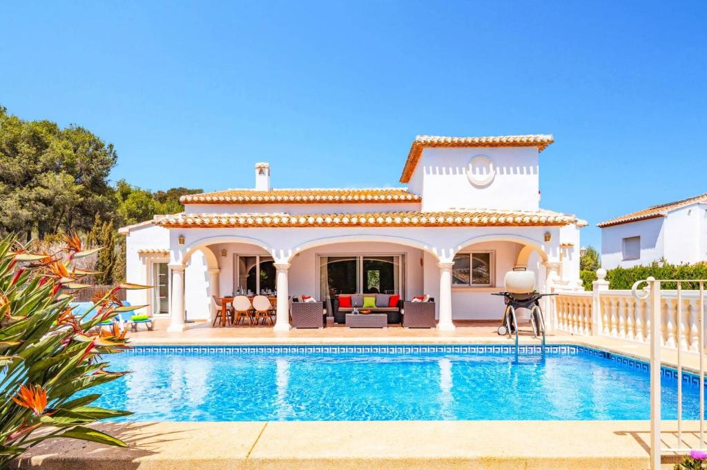 Villa Elemed by Villa Plus - 2