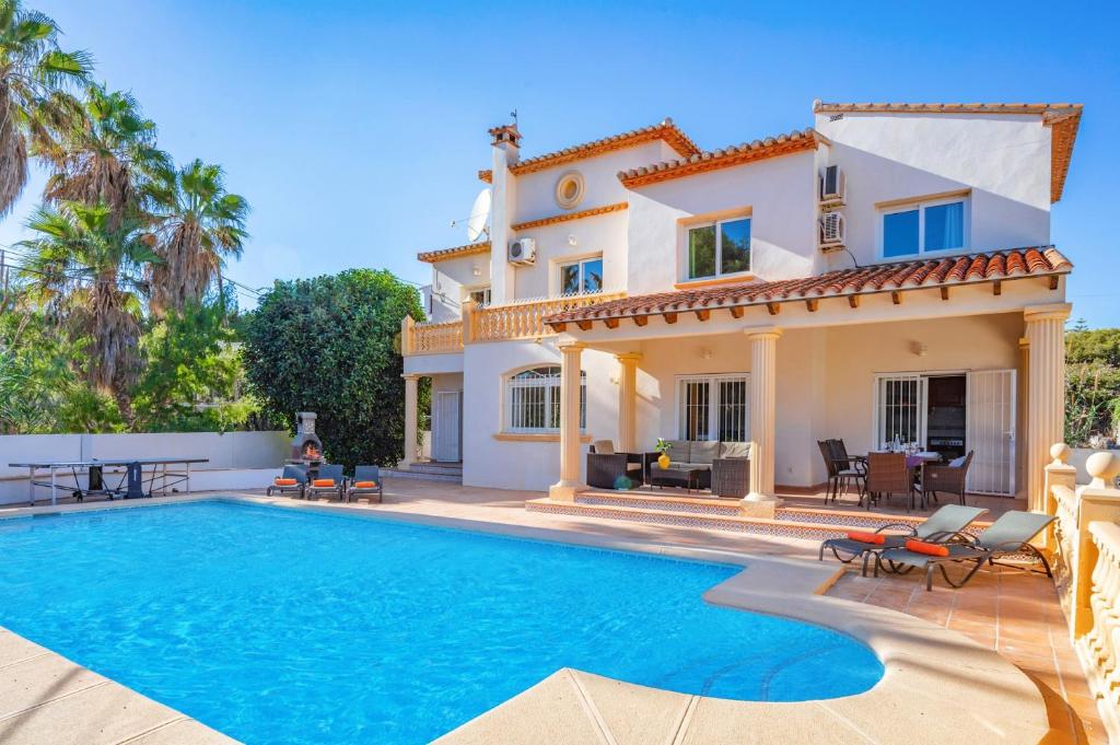 Villa Belinda by Villa Plus - 3