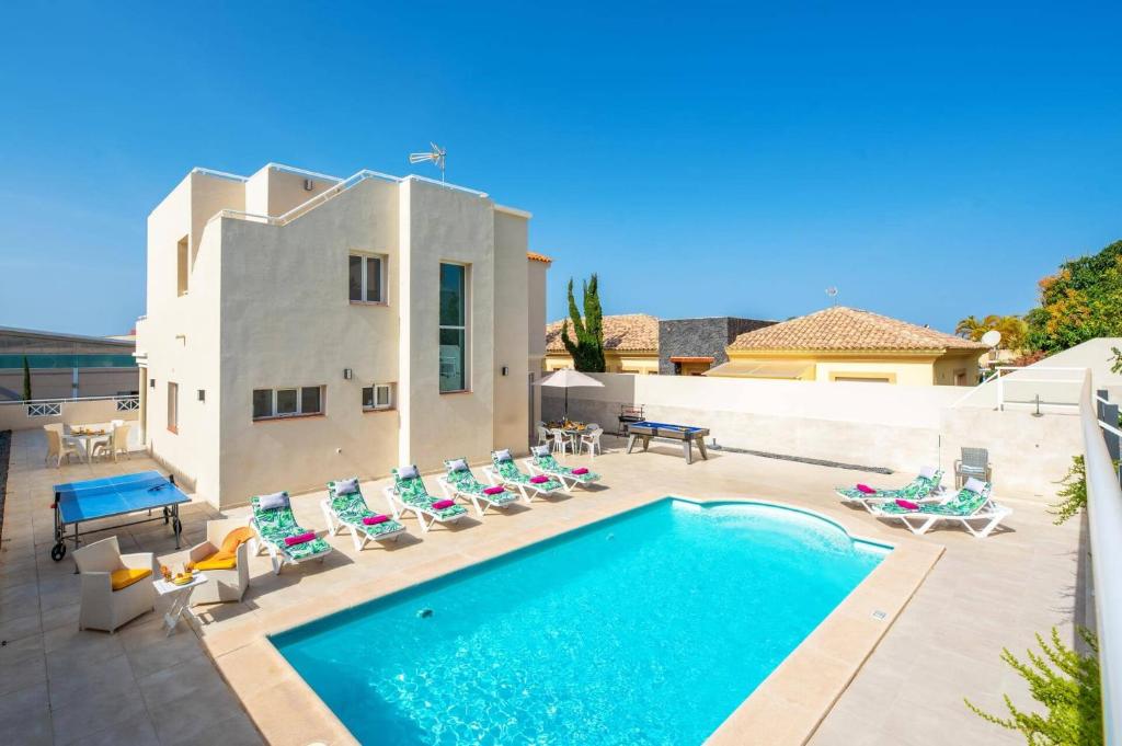 Villa Alegria by Villa Plus - 1