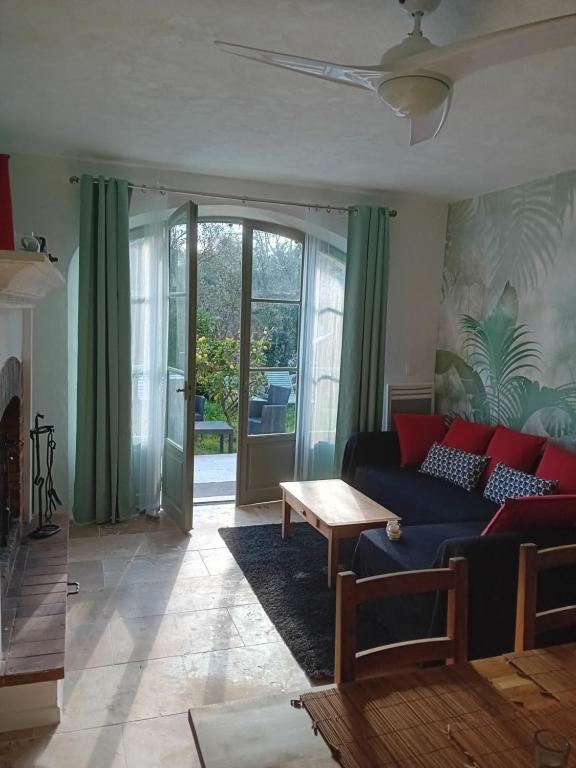 Bel appartement indépendant dans un mas provençal - 2