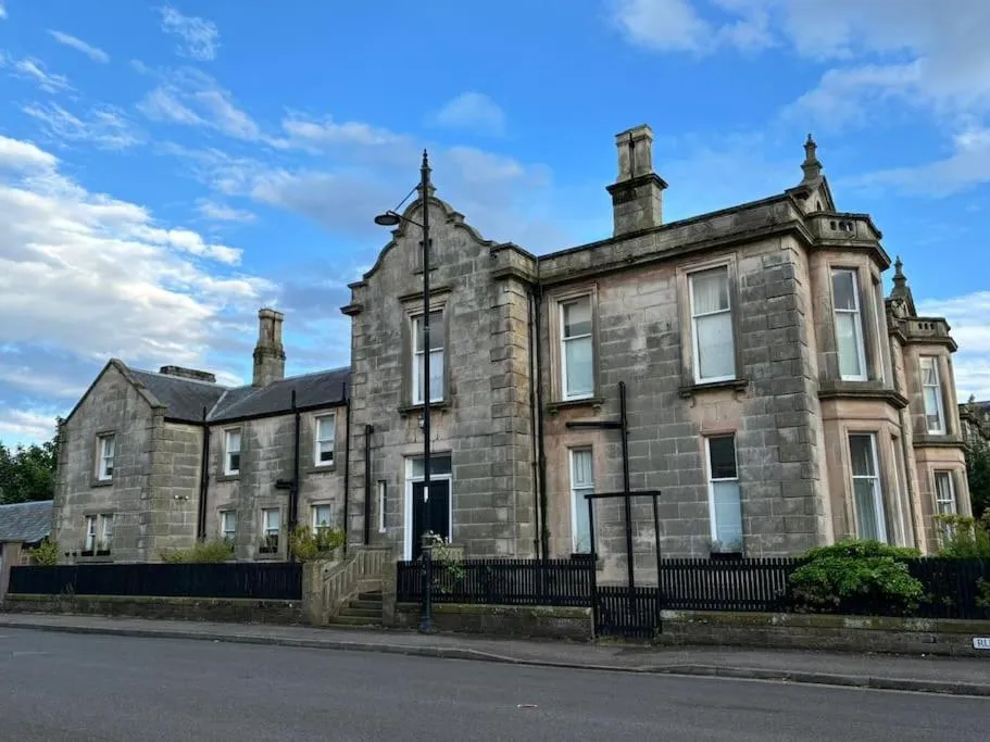 Esk House Apartment, hotel in Montrose