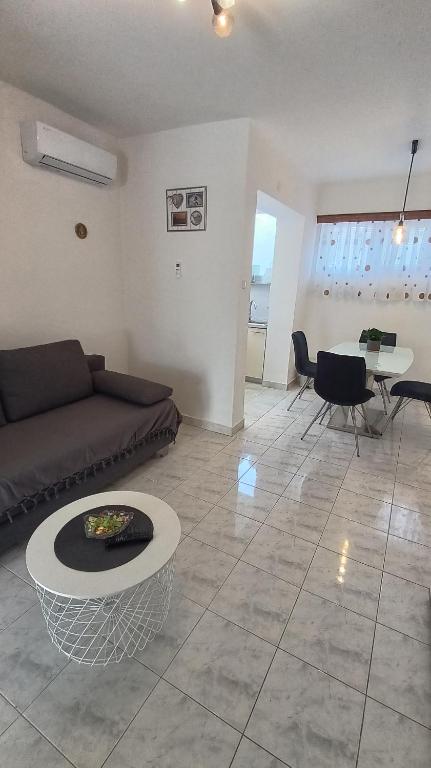 Apartment Fontana Felicita - near the beach Kolovare, Zadar