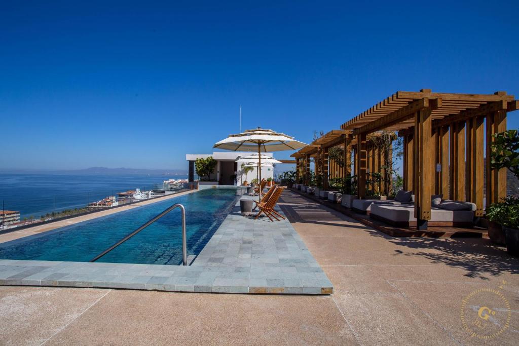 1 BR, Romantic Zone, Rooftop Pool & Parking, Puerto Vallarta