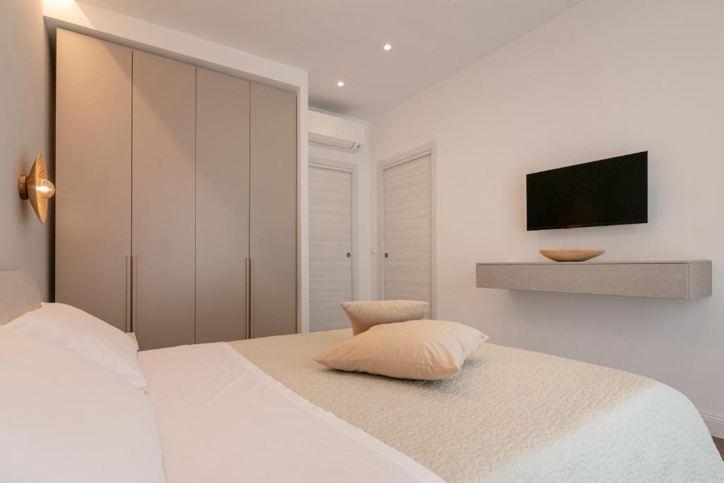 MT Apartments - 1
