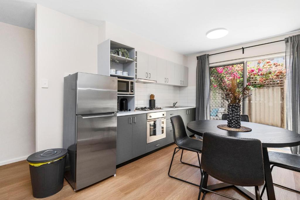 4 Cute Cunningham Close To Subiaco - Sleeps 4, Perth