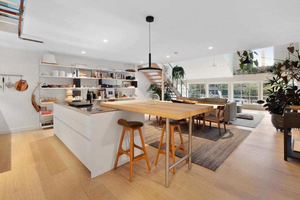 Wharf Loft, Sydney