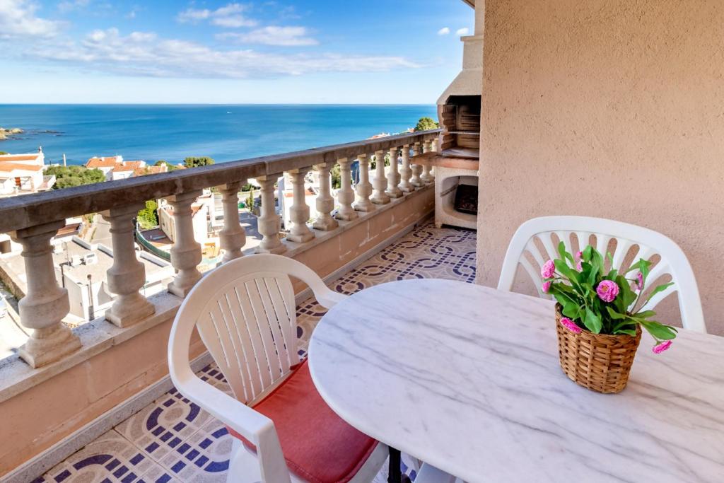 Fener de Dalt 87 - apartamento con wifi y piscina, Llança