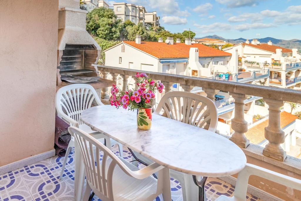 Fener de Dalt 88 - apartamento con wifi y piscina, Llança