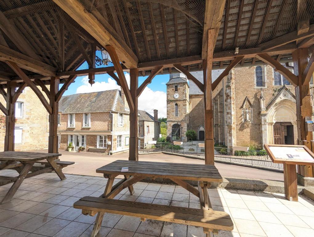 Vivez dans un magnifique village Normand, La Carneille