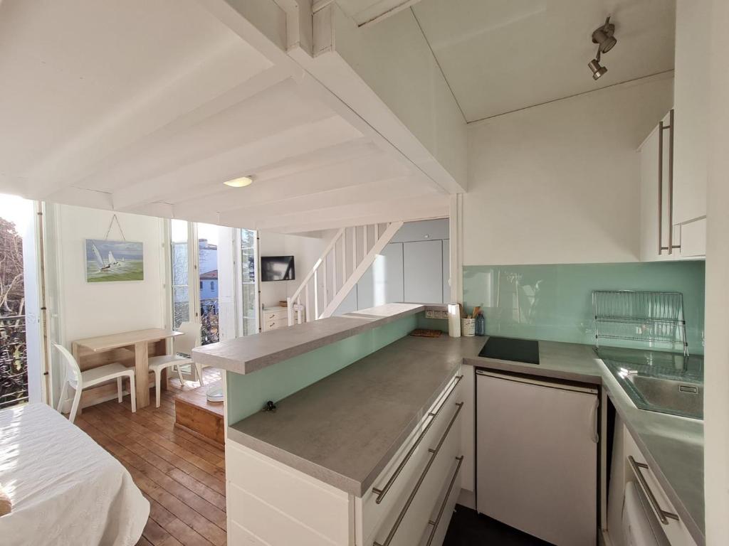 STUDIO COSY 100 m DE LA PLAGE DE FONCILLON - 3