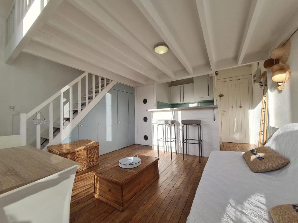 STUDIO COSY 100 m DE LA PLAGE DE FONCILLON - 4