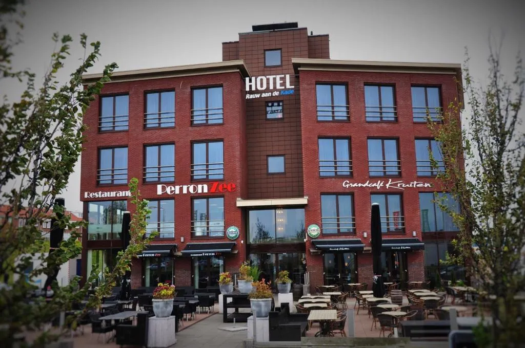 Hotel Rauw aan de Kade, hotel in IJmuiden