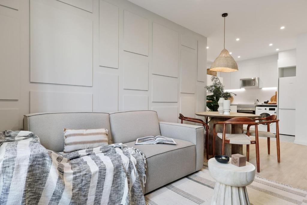 Pompei - 2 bedrooms, balcony and terrace in Ciutat Vella, Barcelona