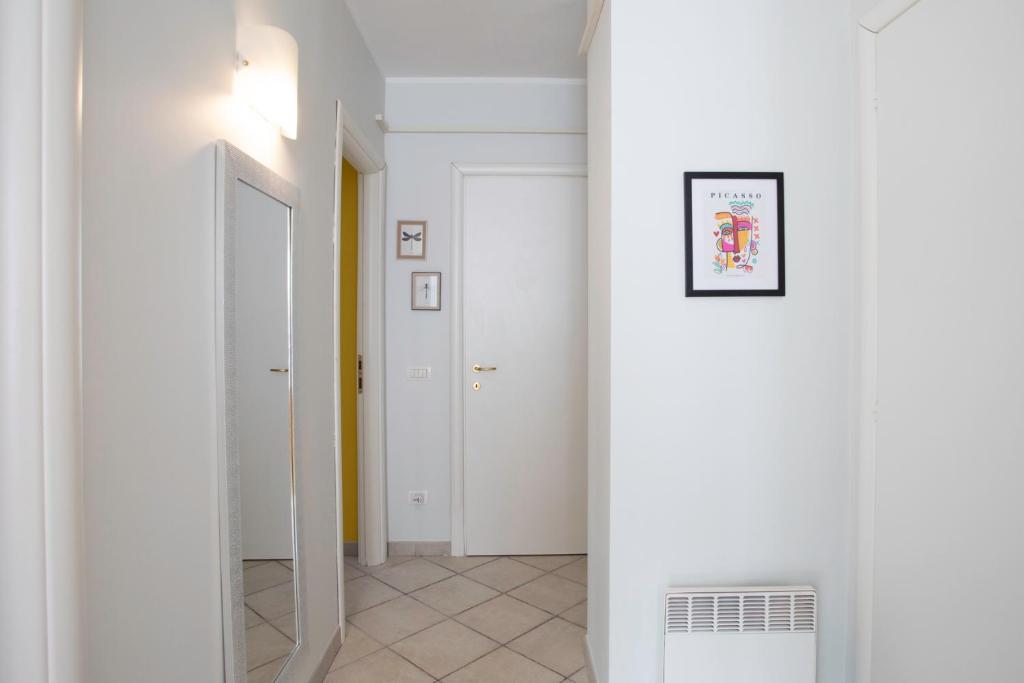 #13 Staywizus - Orange suite AC Wifi Balcony 3mins walk sea front - 4