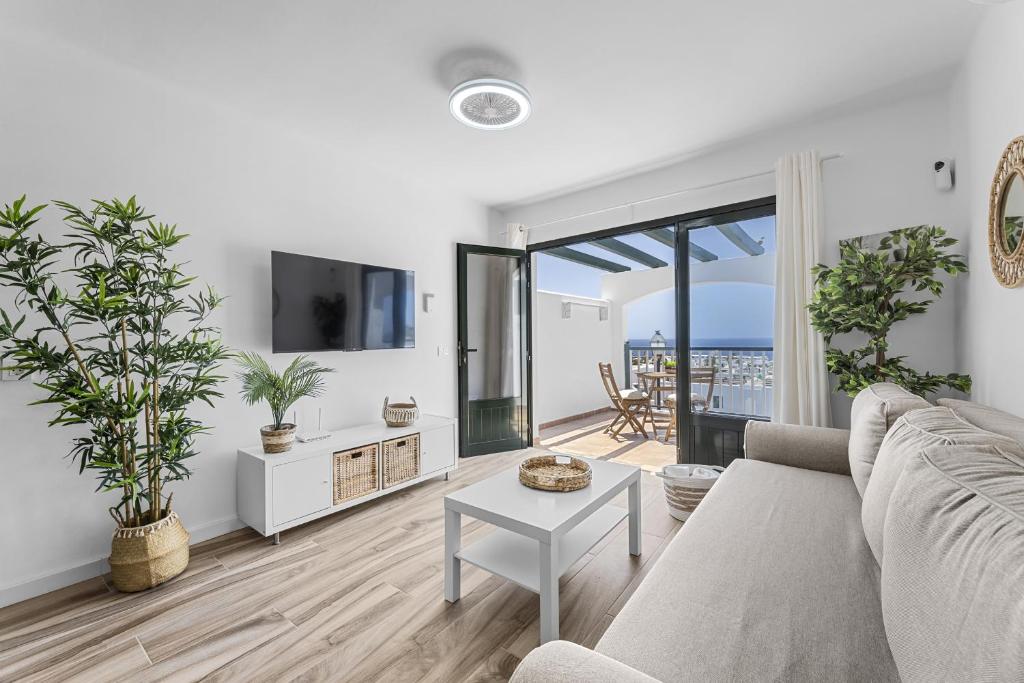 Casahost Arrocha Seaview - 4