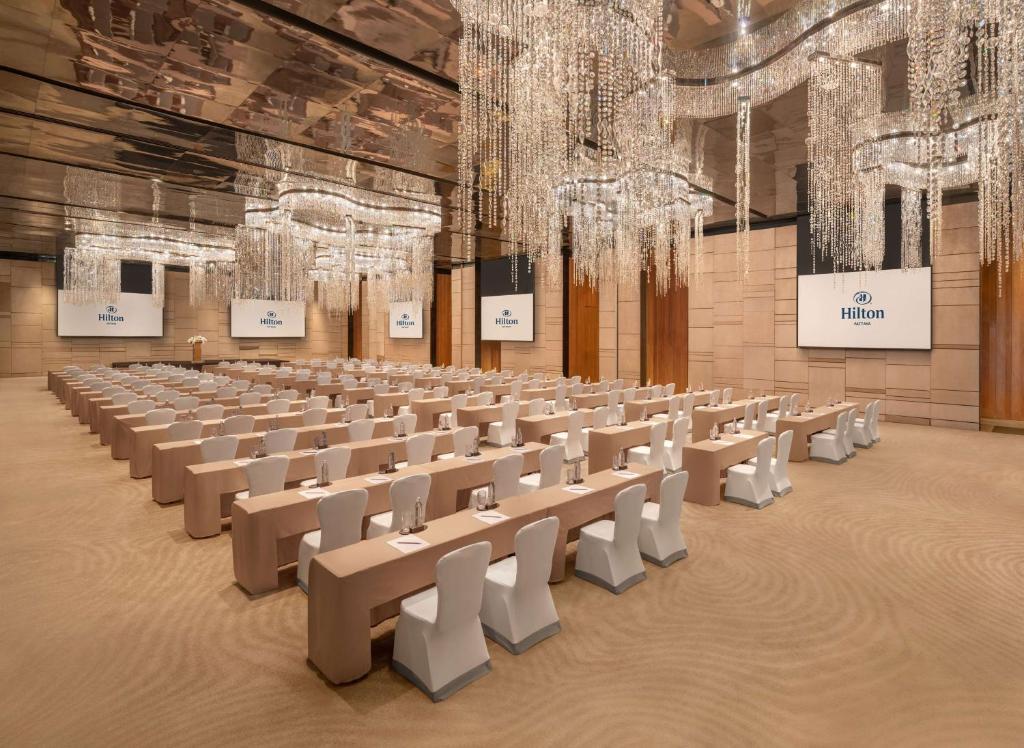 会議室 / ダンスホール