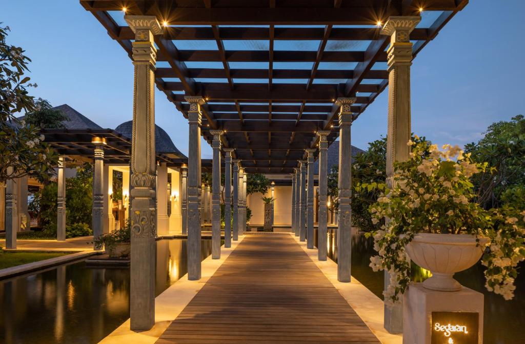 주메이라 발리 전용 비치와 휴식 공간