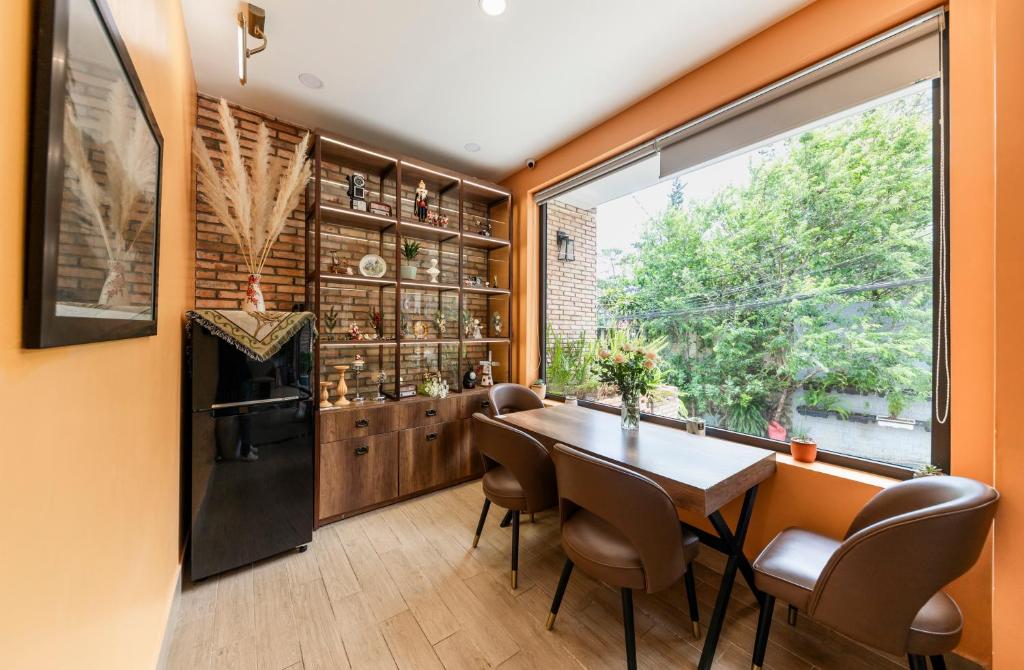 the BRICK HOME dalat