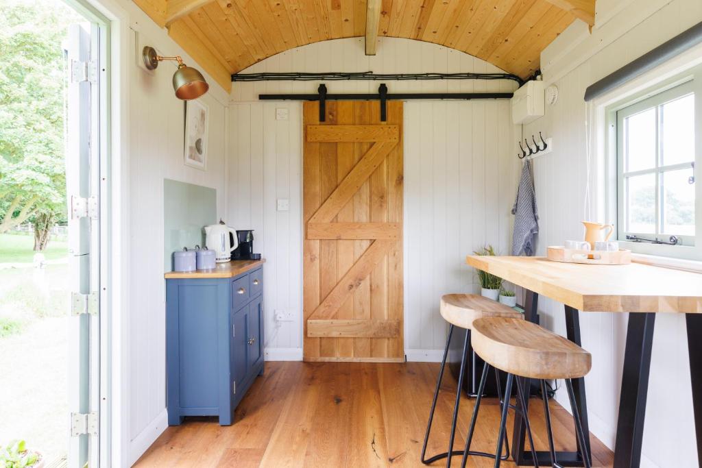 The Witterings Shepherds' Hut photo 3