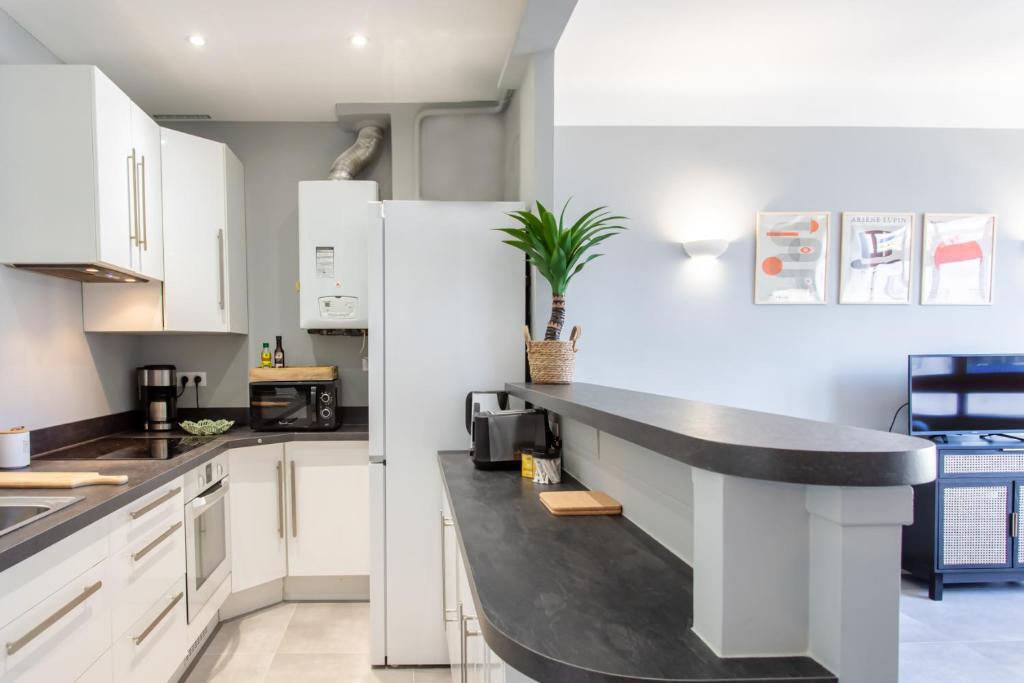 L12 Staywiz us - Port window 1Bedroom Wifi 5mins beach & Nice's Cap - 3