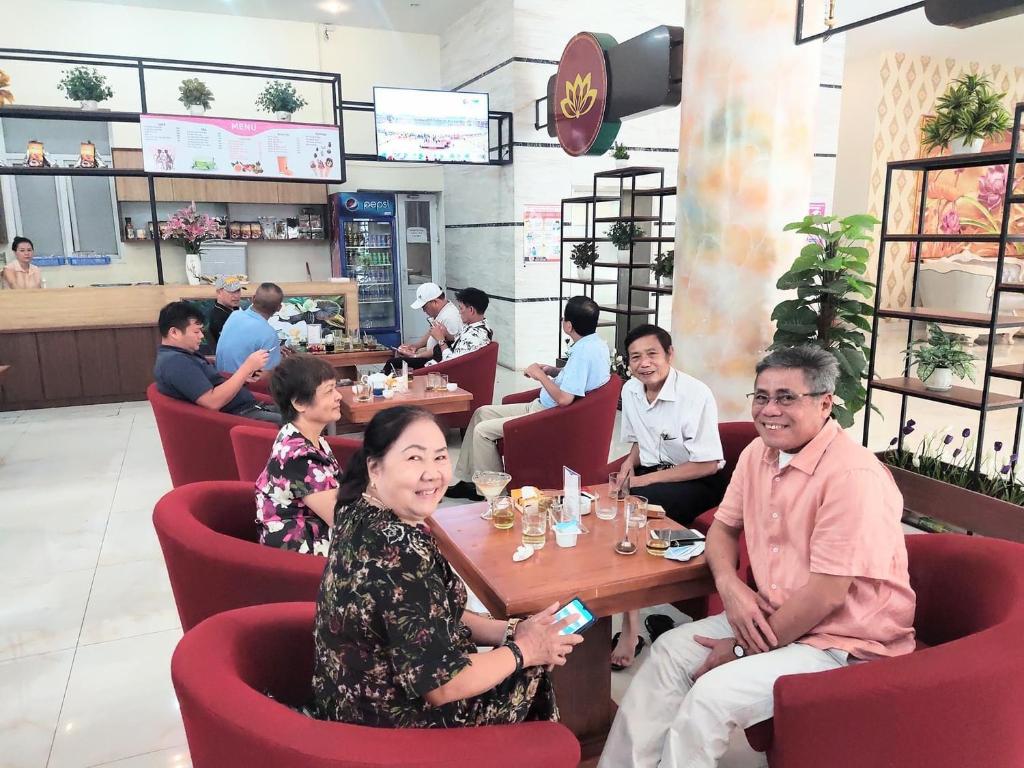 Nhà Khách Hương Sen