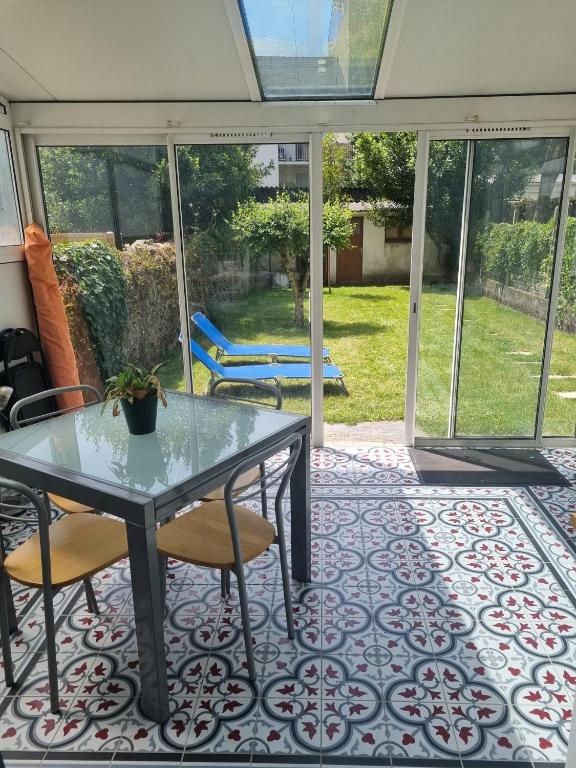 Appart rez-de-jardin proche gare - 1