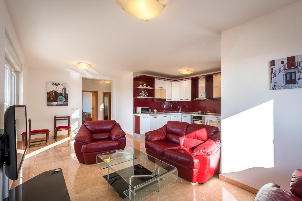 Apartments Sunny Family - 4