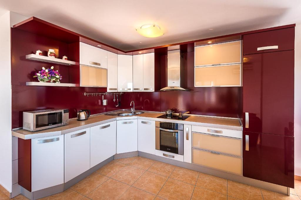 Apartments Sunny Family - 1