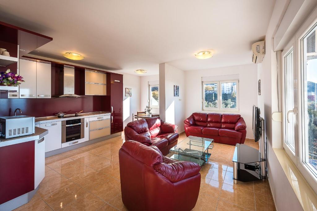 Apartments Sunny Family - 3