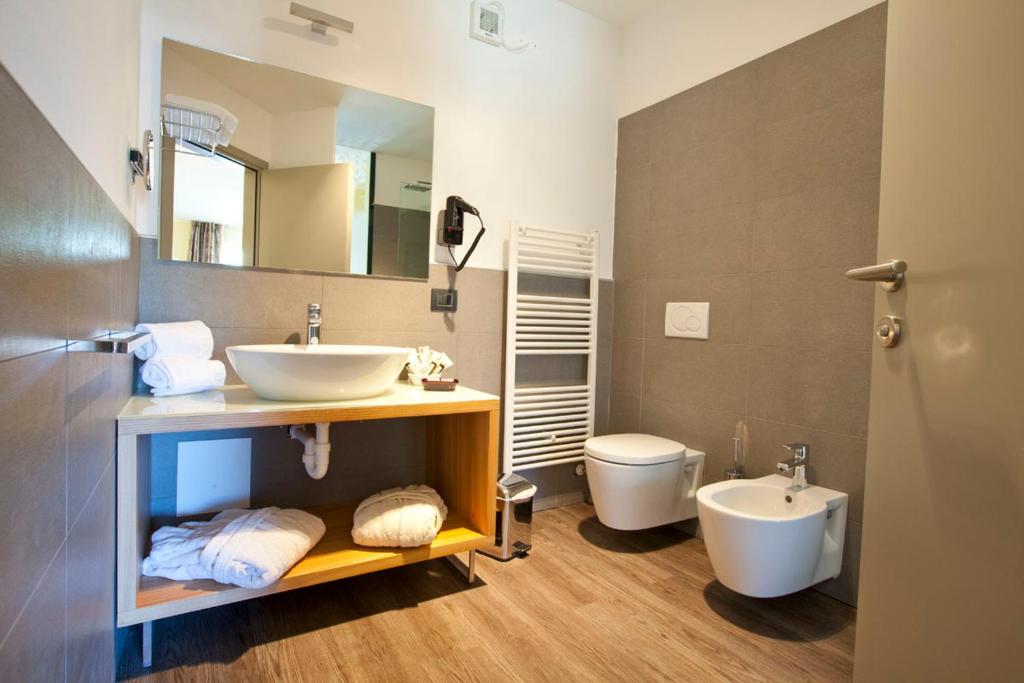 Harmony Suite Hotel photo